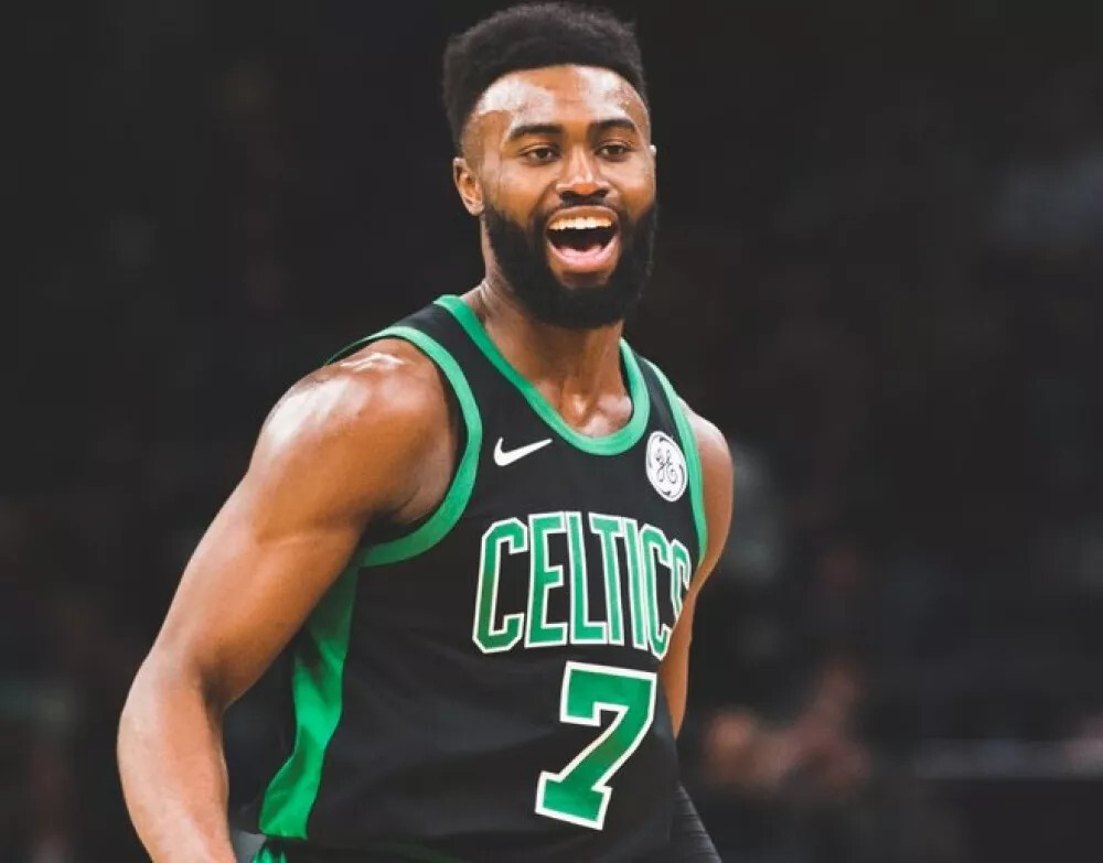 最后6轮5球1助！桑托斯官媒盛赞内马尔：他是桑托斯的王子