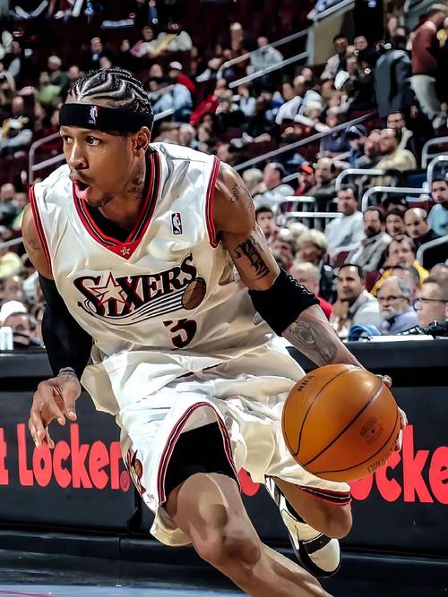 太阳报：皇马愿给红军500万欧提前引进阿诺德，让他打世俱杯