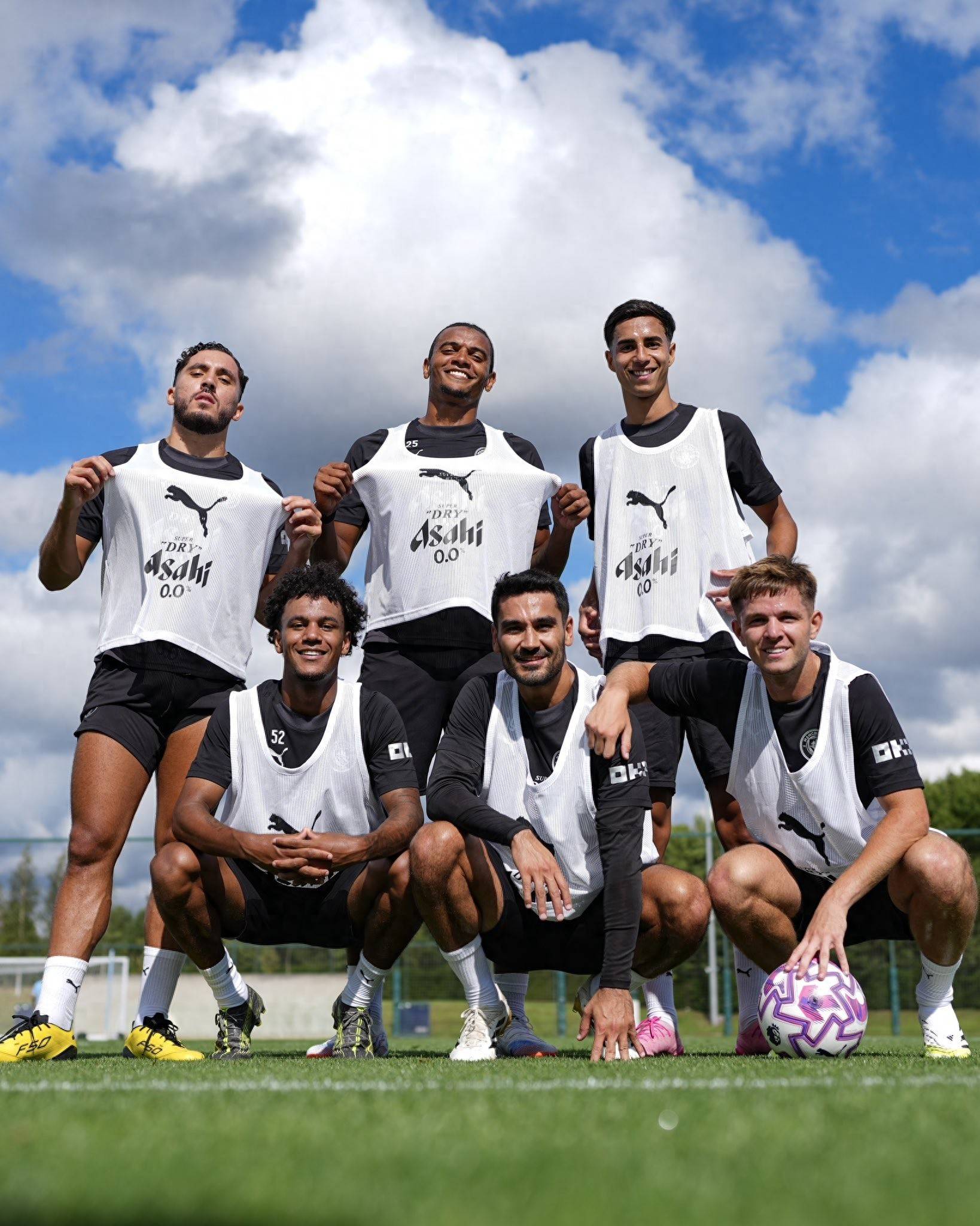 篮球篮网球迷为球队送上支持横幅