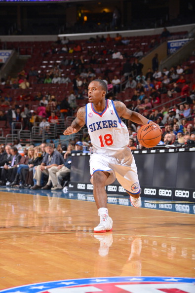 集体低迷！开拓者上半场13次失误&禁区得分14-36落后