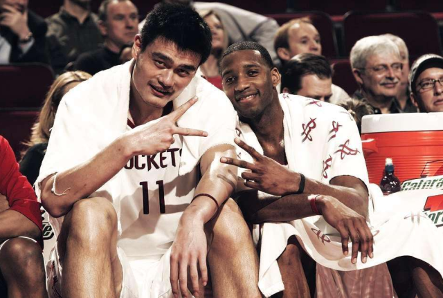 单届世欧预／欧预赛进球榜：哈兰德、莱万16球并列第一