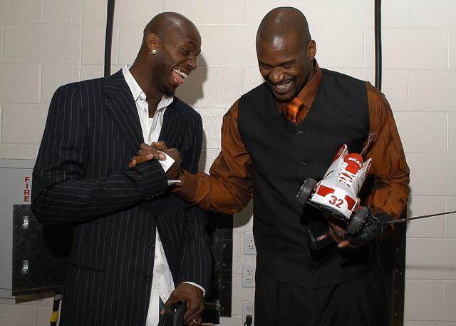 广东男篮官方：基安德-库克与球队正式终止合同